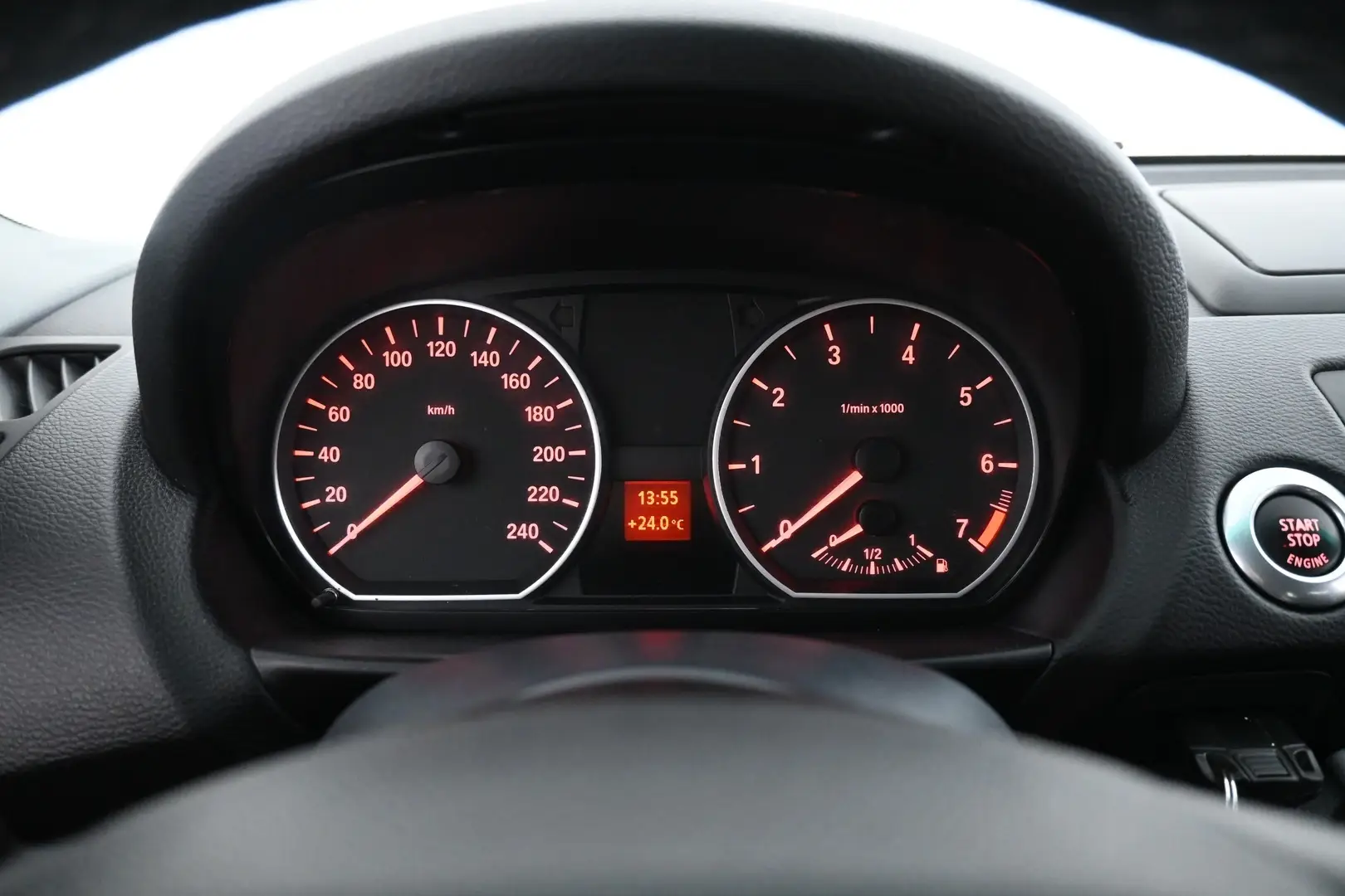 Car Image - 6SX8zRqDOWgMatmgcEHNxe
