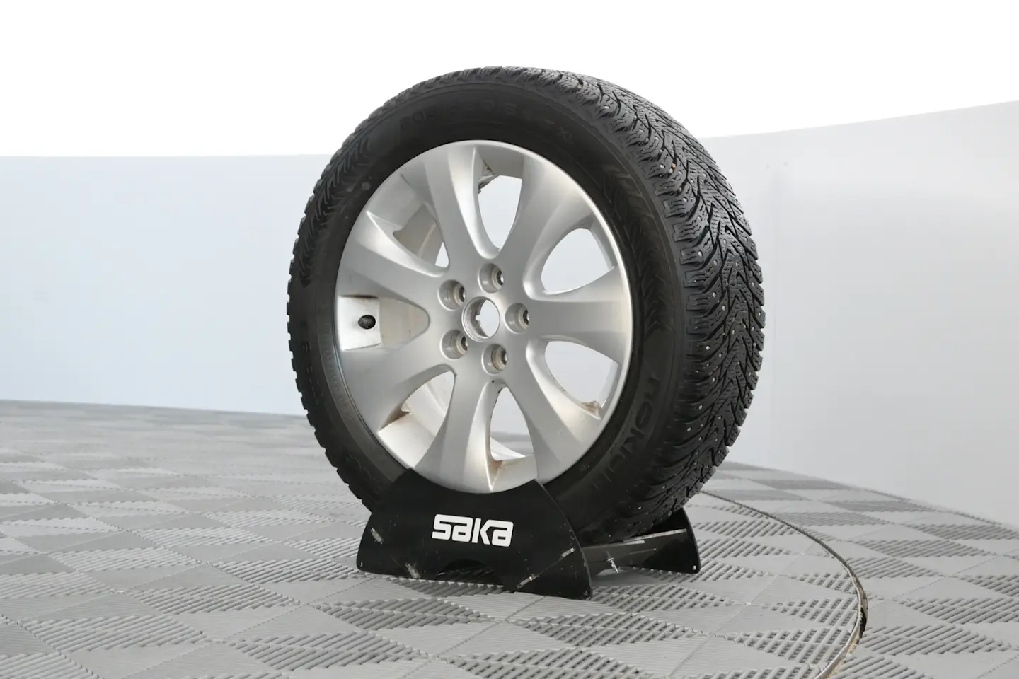 Car Image - 3cJPcW7OvdJ8WIvZmuA3St