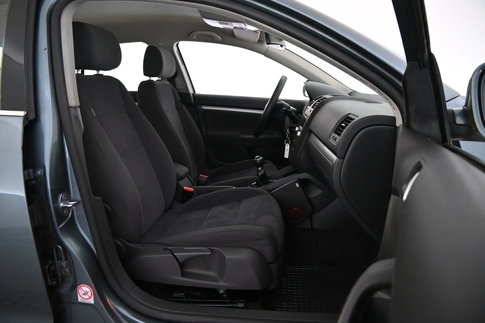 Car Image - 1NiIVaraT8eMsbV7UgXMRC