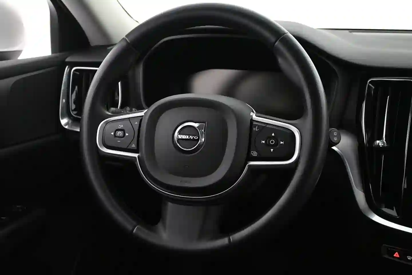 Car Image - 6VRaOVb1rwmZehA7YanZjI