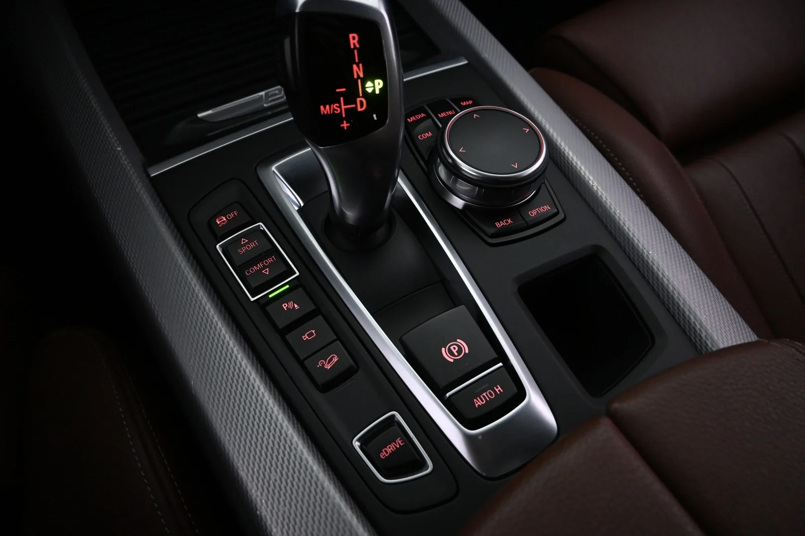Car Image - 3IO6ahI4NaZ3SiA1YYXuq4