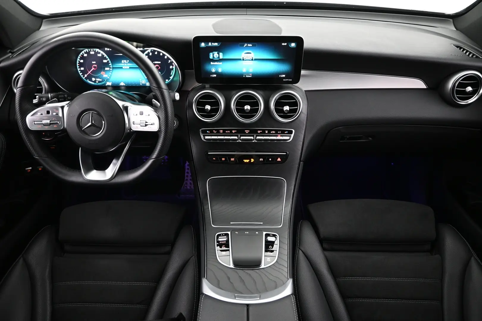 Car Image - 2uKYOb1PA8VtI5IYQP1jbz