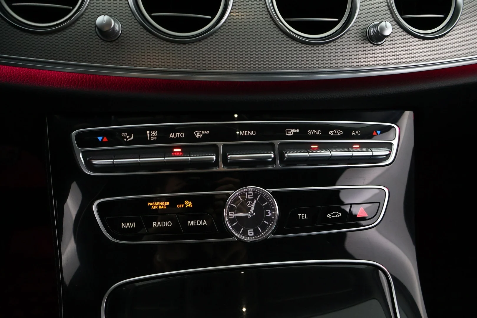 Car Image - 929ekBxqFLzH3sSUgLc3V