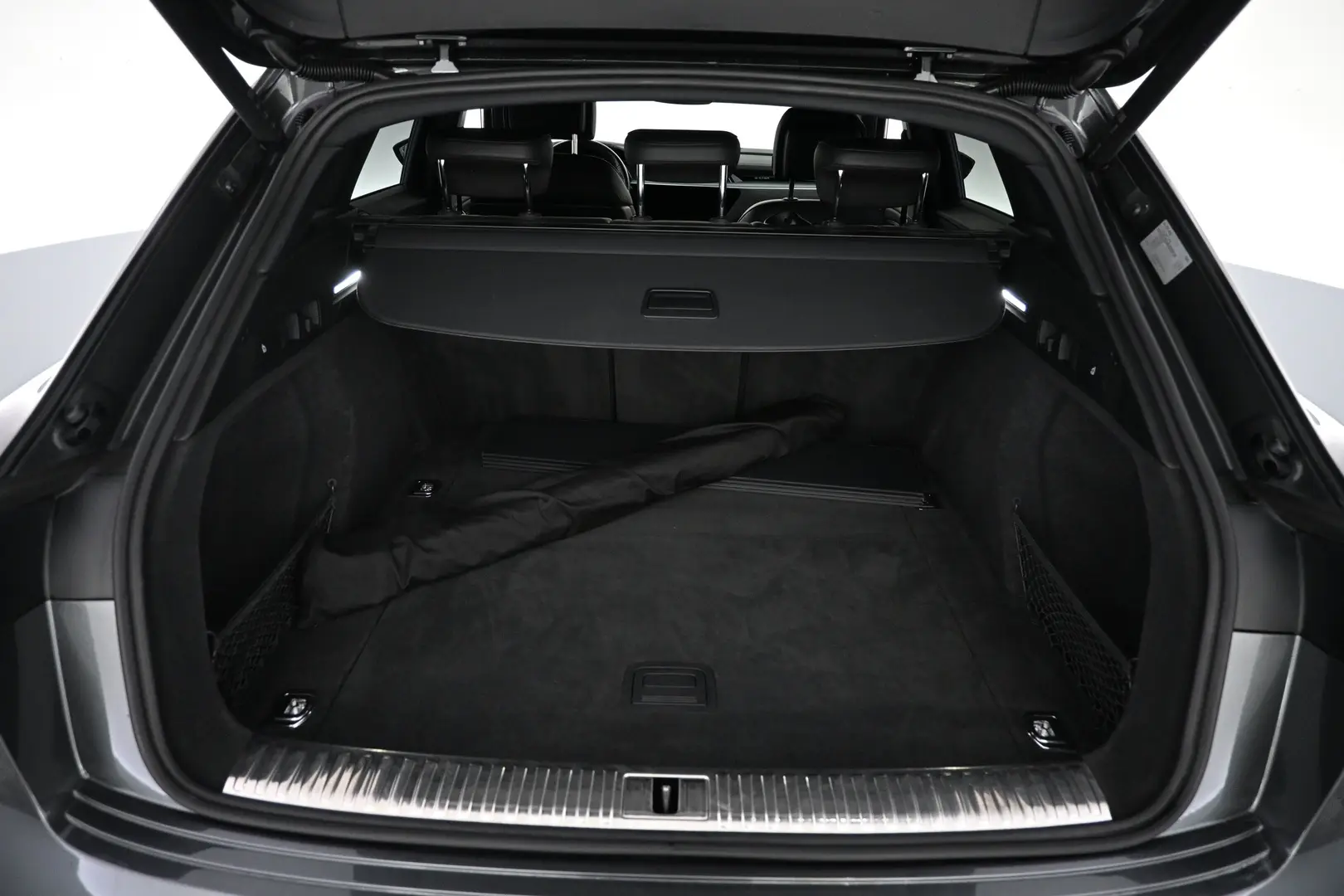 Car Image - 1xILO2glP0eszdecCLY2Yw