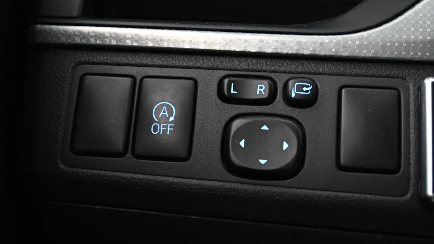 Car Image - YhyB1uoiFMYNInVMhcEDE