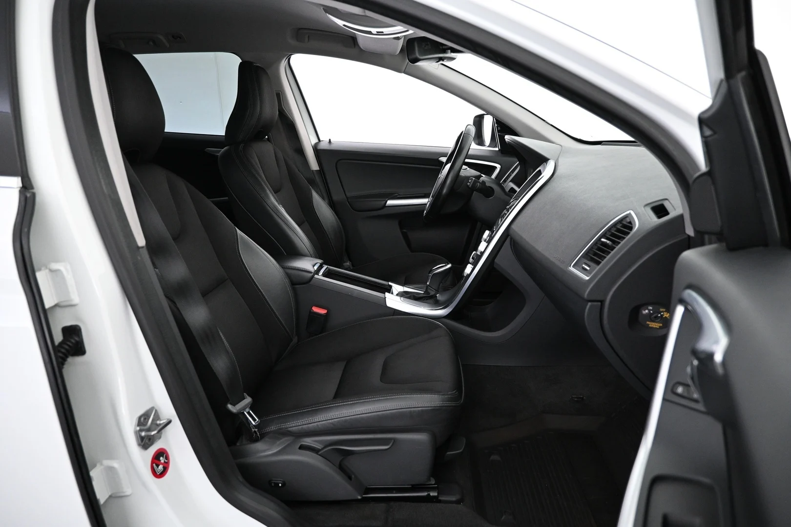 Car Image - 7GEKiMmBE4pXkXYzTsYx6i