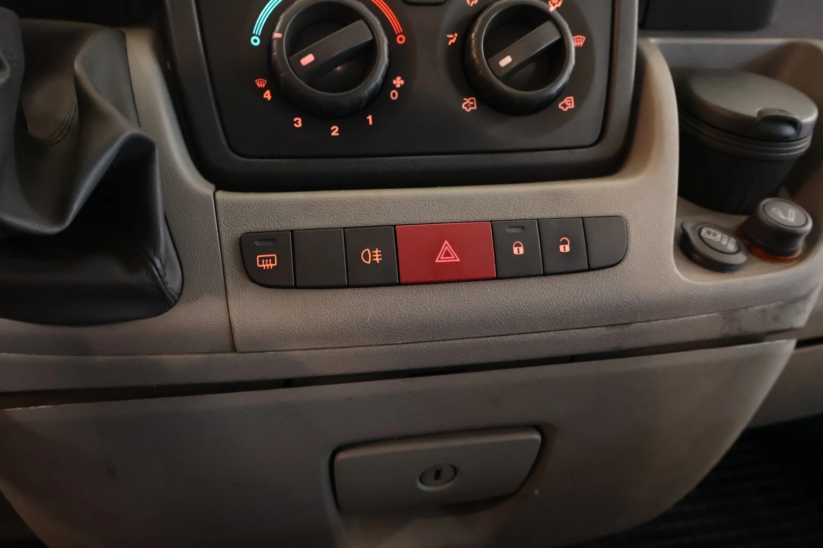 Car Image - 4HXEFafXDOtkP5JmjdZPyu