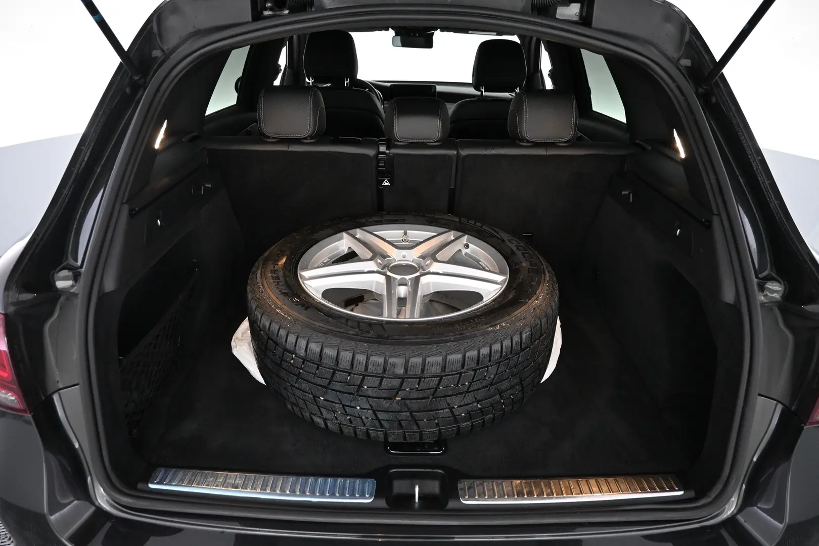 Car Image - I6WWHlFLIzLl0N44DReBl