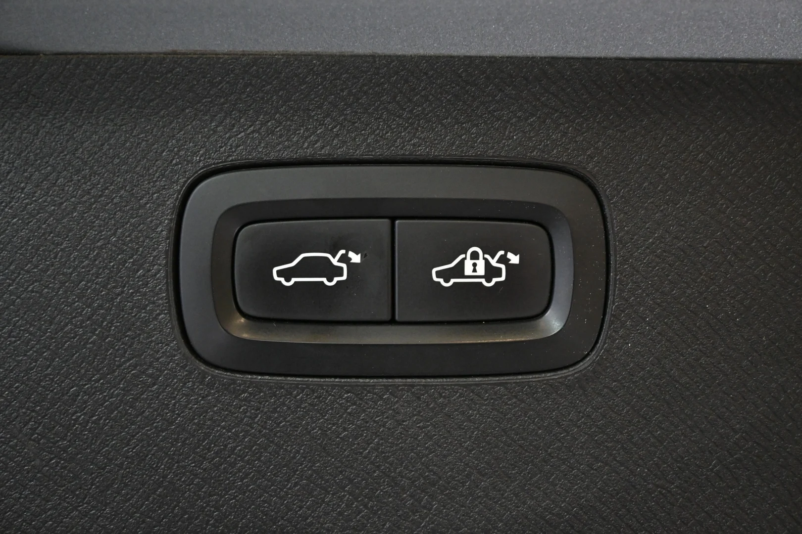 Car Image - 5ACxlMRar1ngQcUWXkAskR