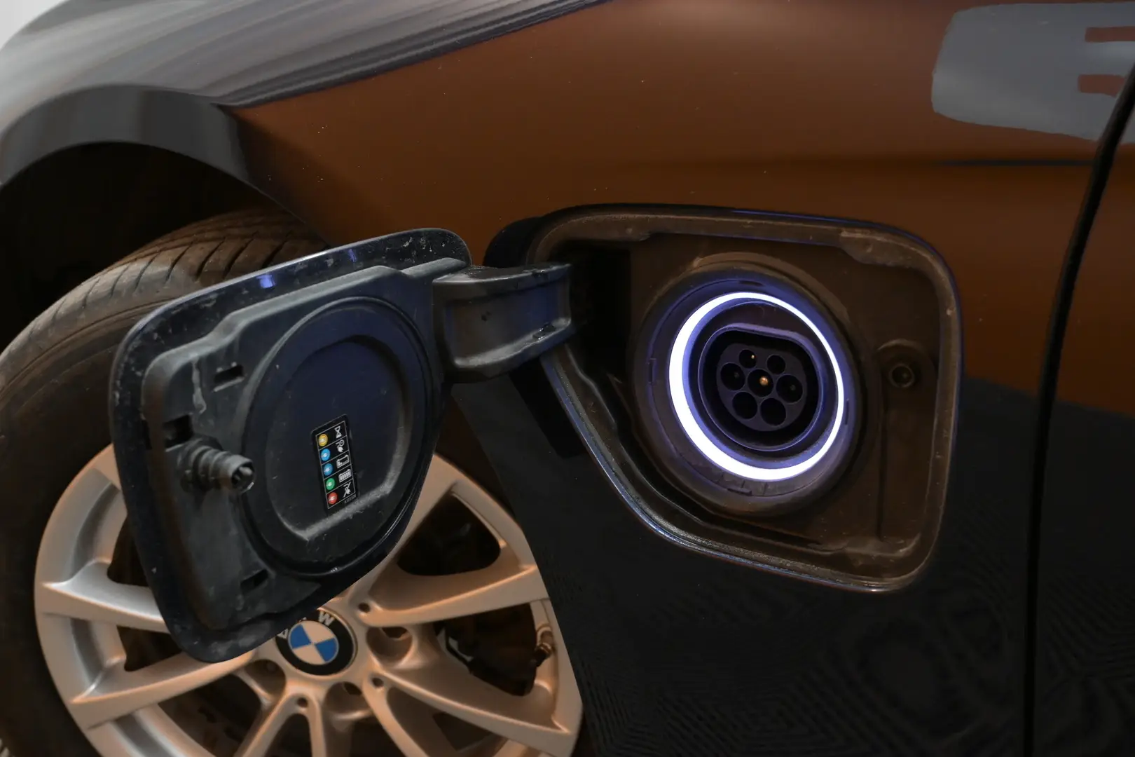 Car Image - kDEnVpyw4hkcPtCGKSsIn