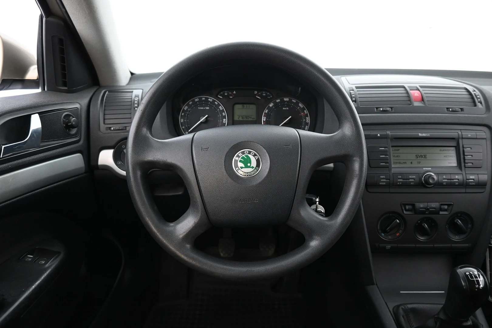 Car Image - 6IlfrnjFu2UryQA2rGWwcJ