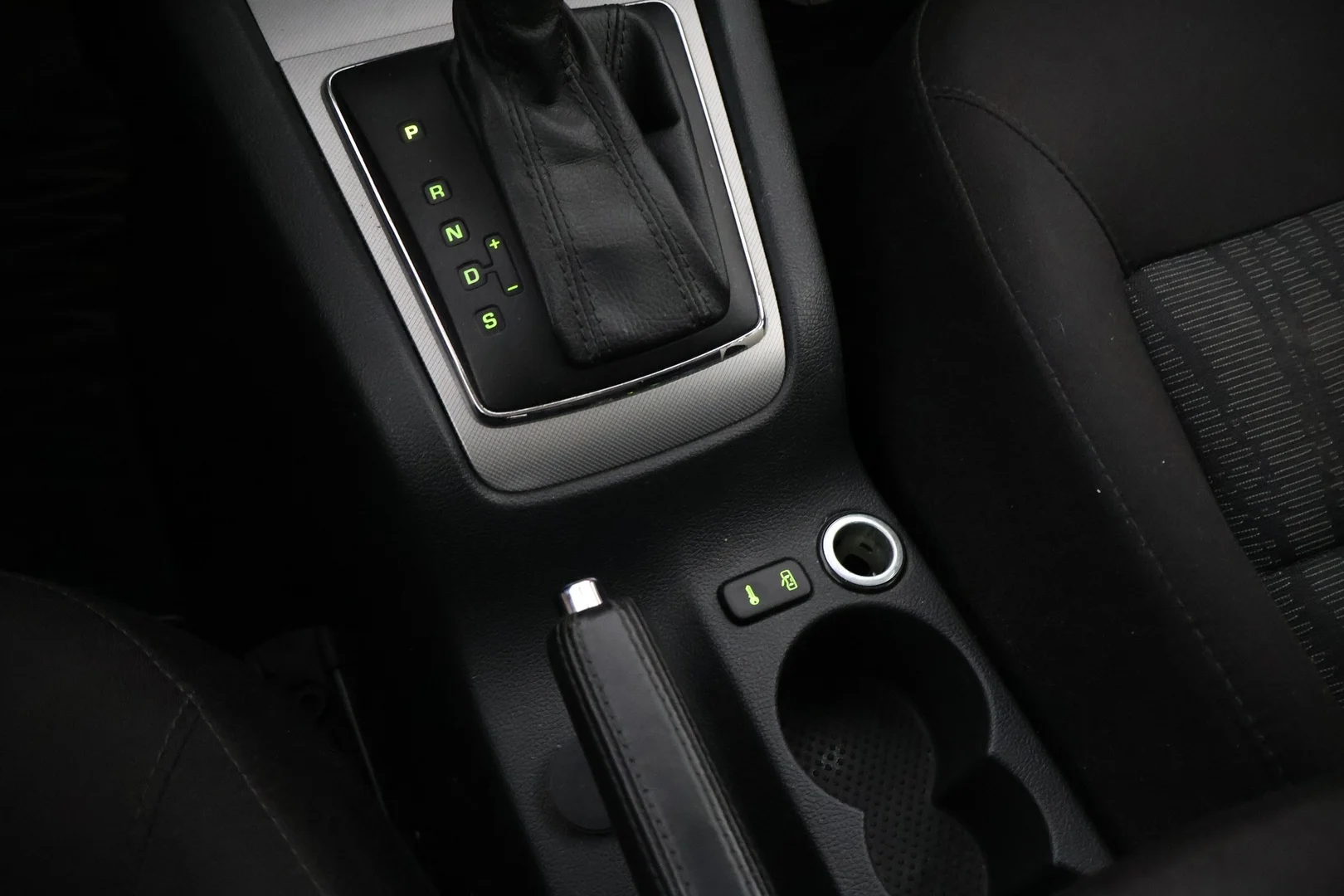 Car Image - 3x04zYo196vkSI47bfll2T