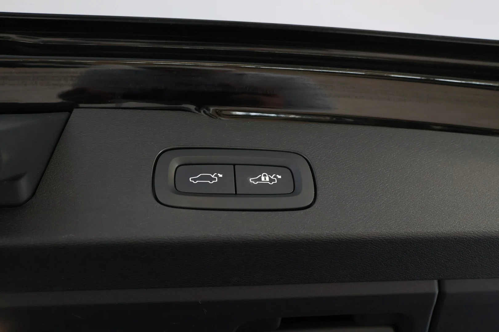 Car Image - 6DlfZoGuhbEFTjSiHRZoyg