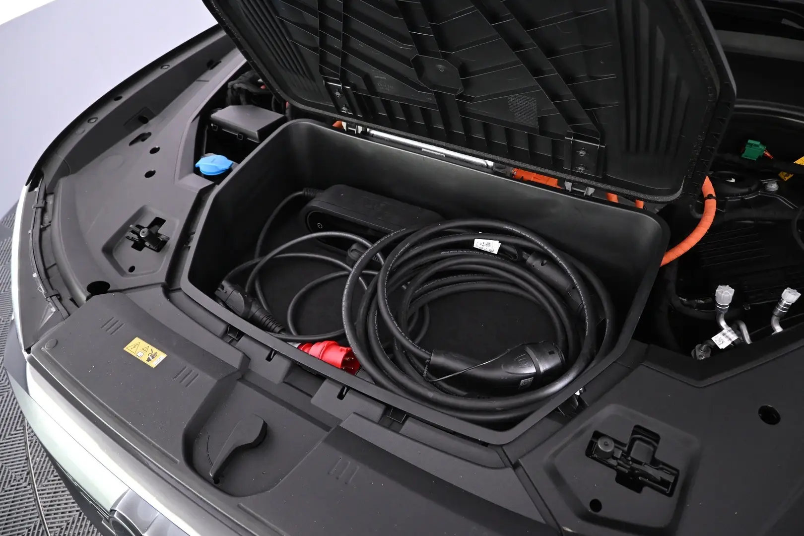 Car Image - 1Jx7JLmWcAs2D2pMn0isEH