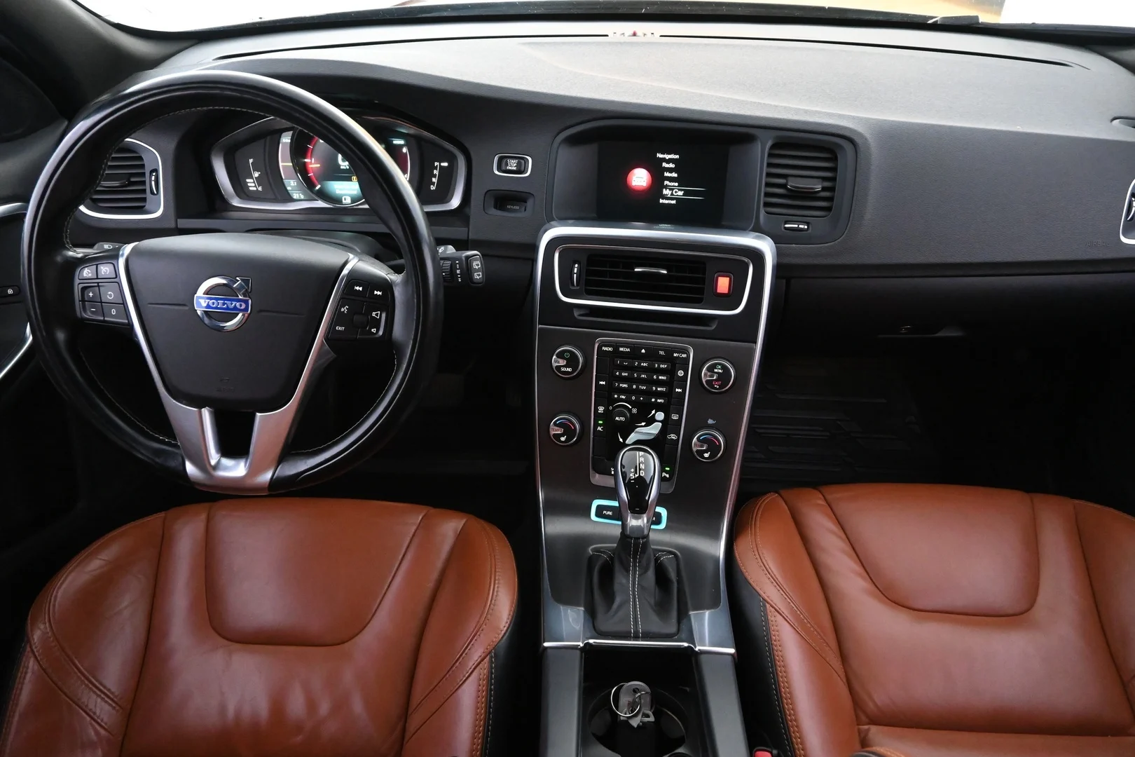 Car Image - 4VnprWJ8kZaOUMlD1o24vL