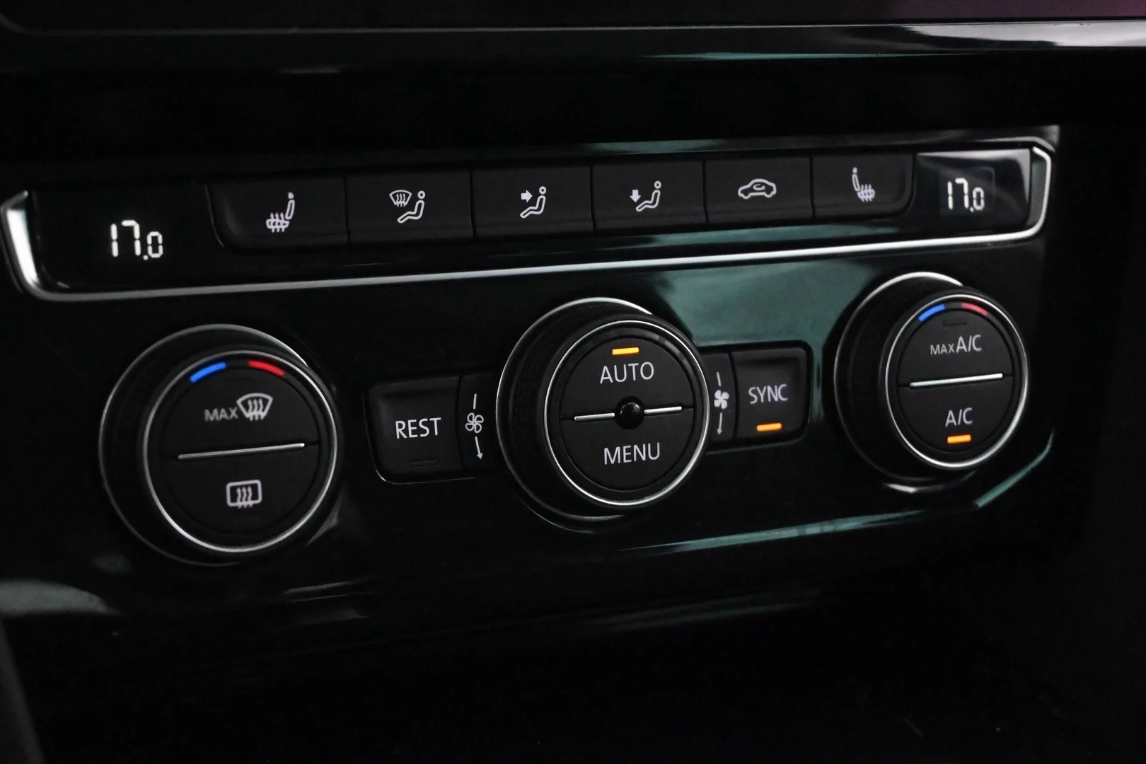 Car Image - 4Lpbtr9cJKs1ggCmI4Z9p5