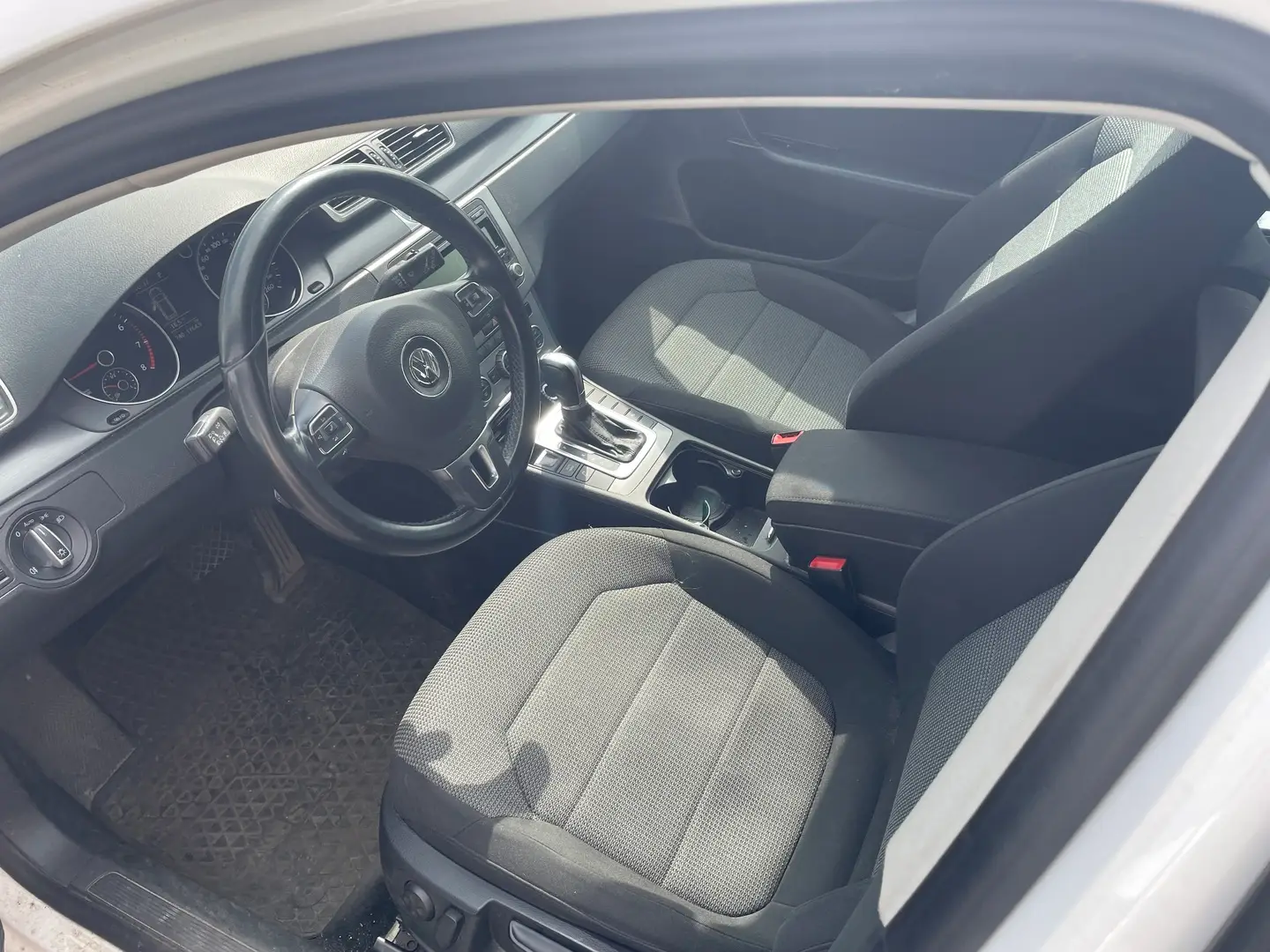 Car Image - 1osZS8xqehOxiuNU1Wryjr