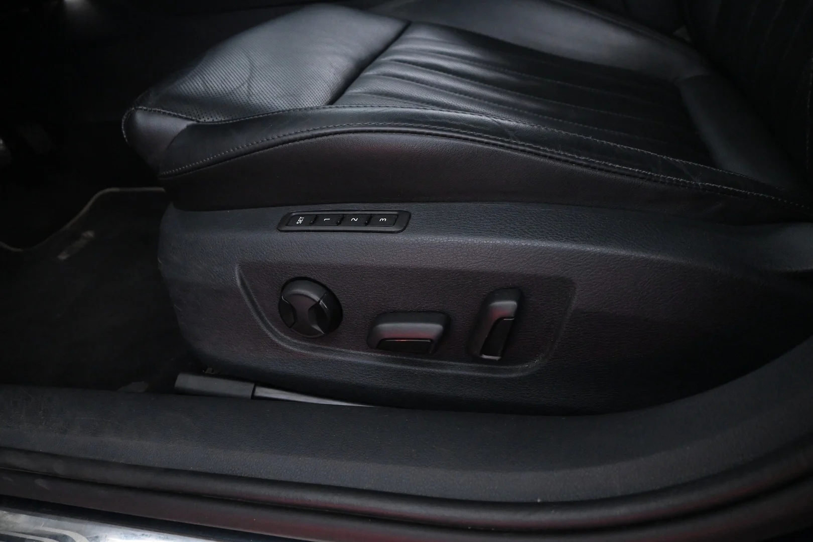 Car Image - 1TkAxnNsl4aGqA1M0v0WVa