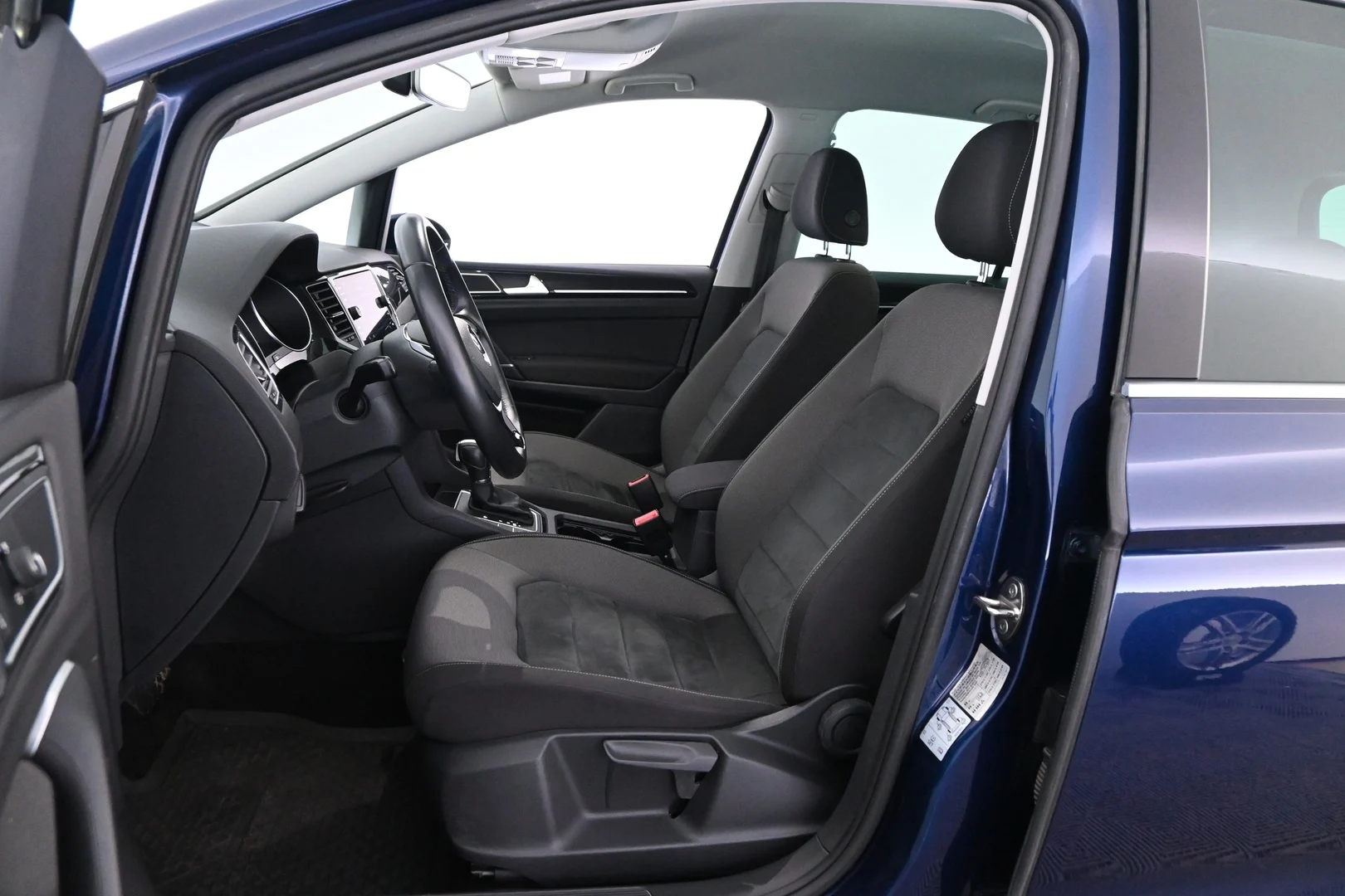 Car Image - 53Y7E4VYM5fL713cLhI29C
