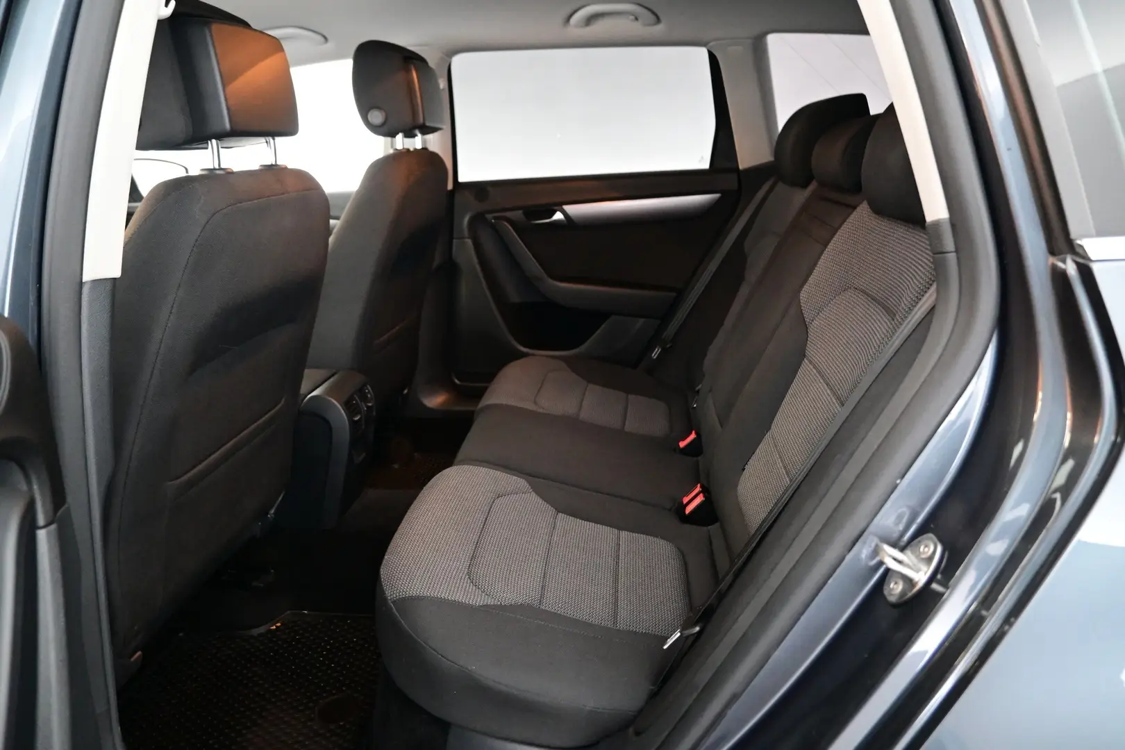 Car Image - 62XdmReVWkHXHek7SjE8O0