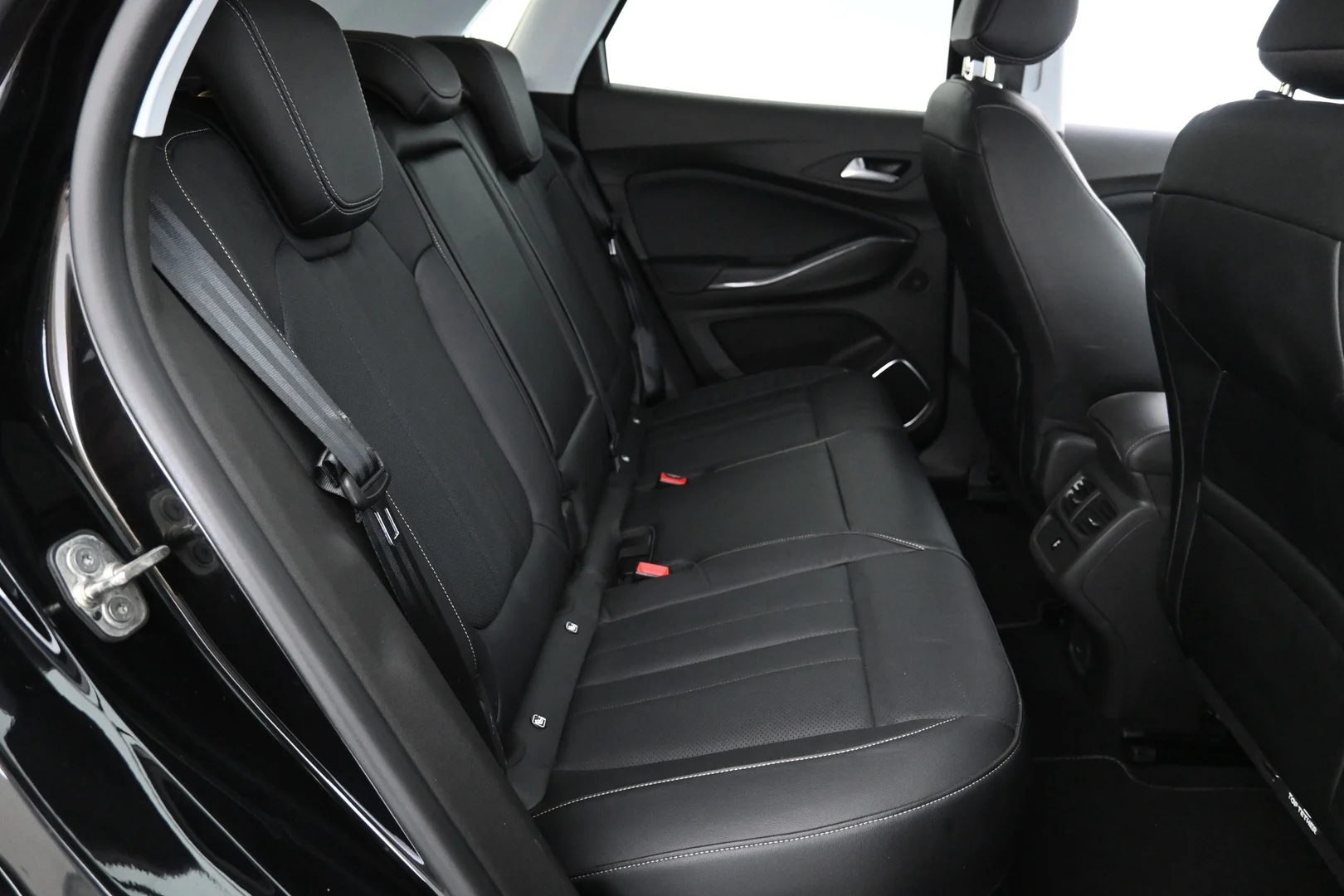 Car Image - 4xC3UxecGyDJTocyyD9h7m