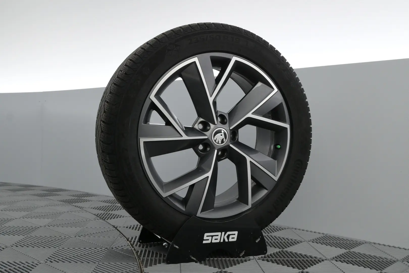 Car Image - 5Q7TPXnHgjJXTB5Whzotox