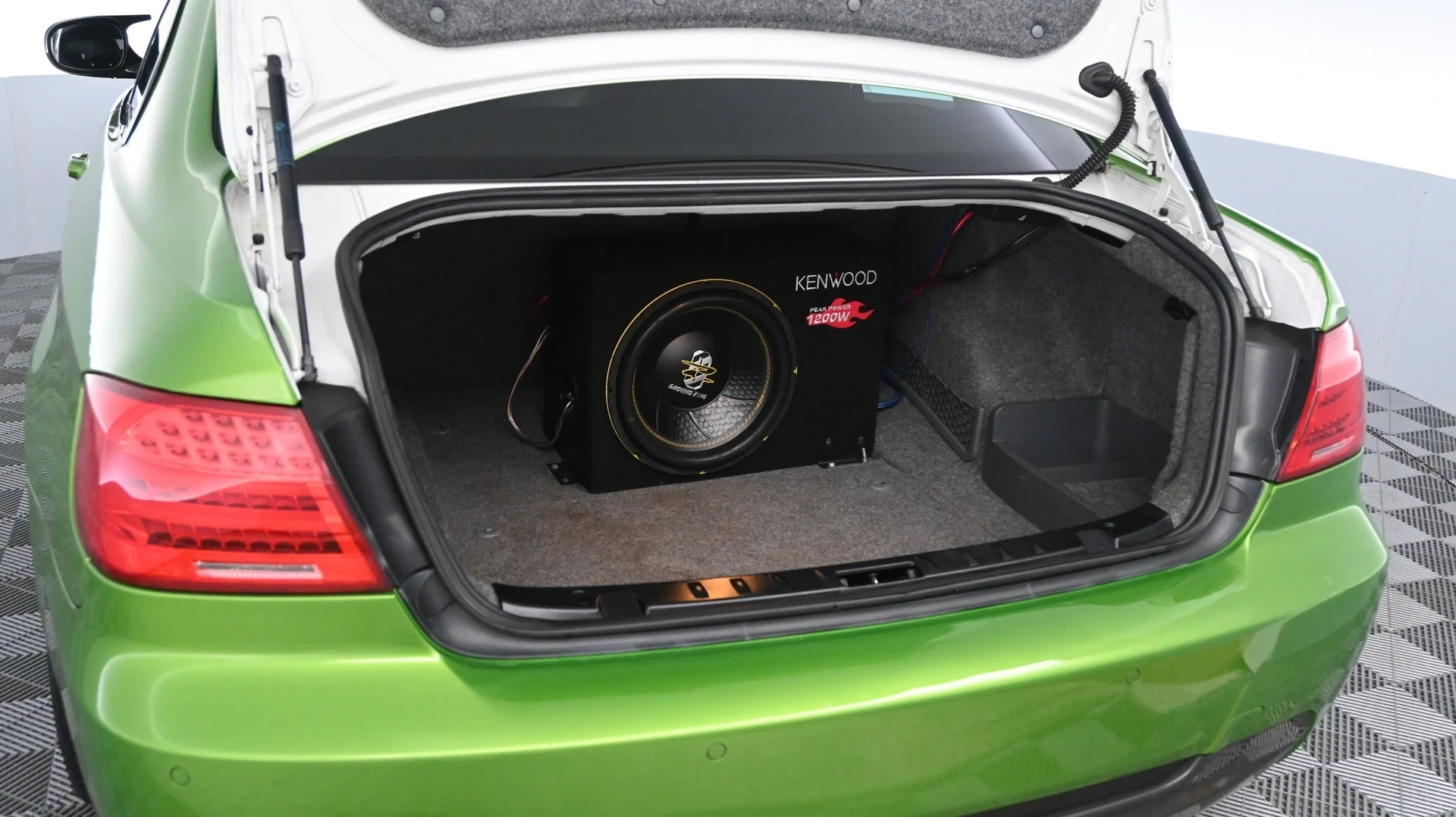 Car Image - 7E0QsYqnnMzt8LCrWxGStc
