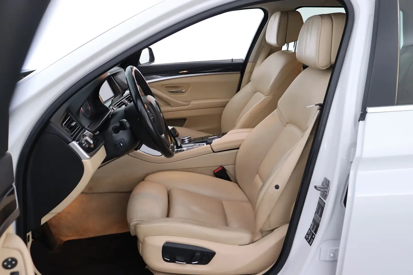 Car Image - 3C9eUwByKyad5s91Vf9gso