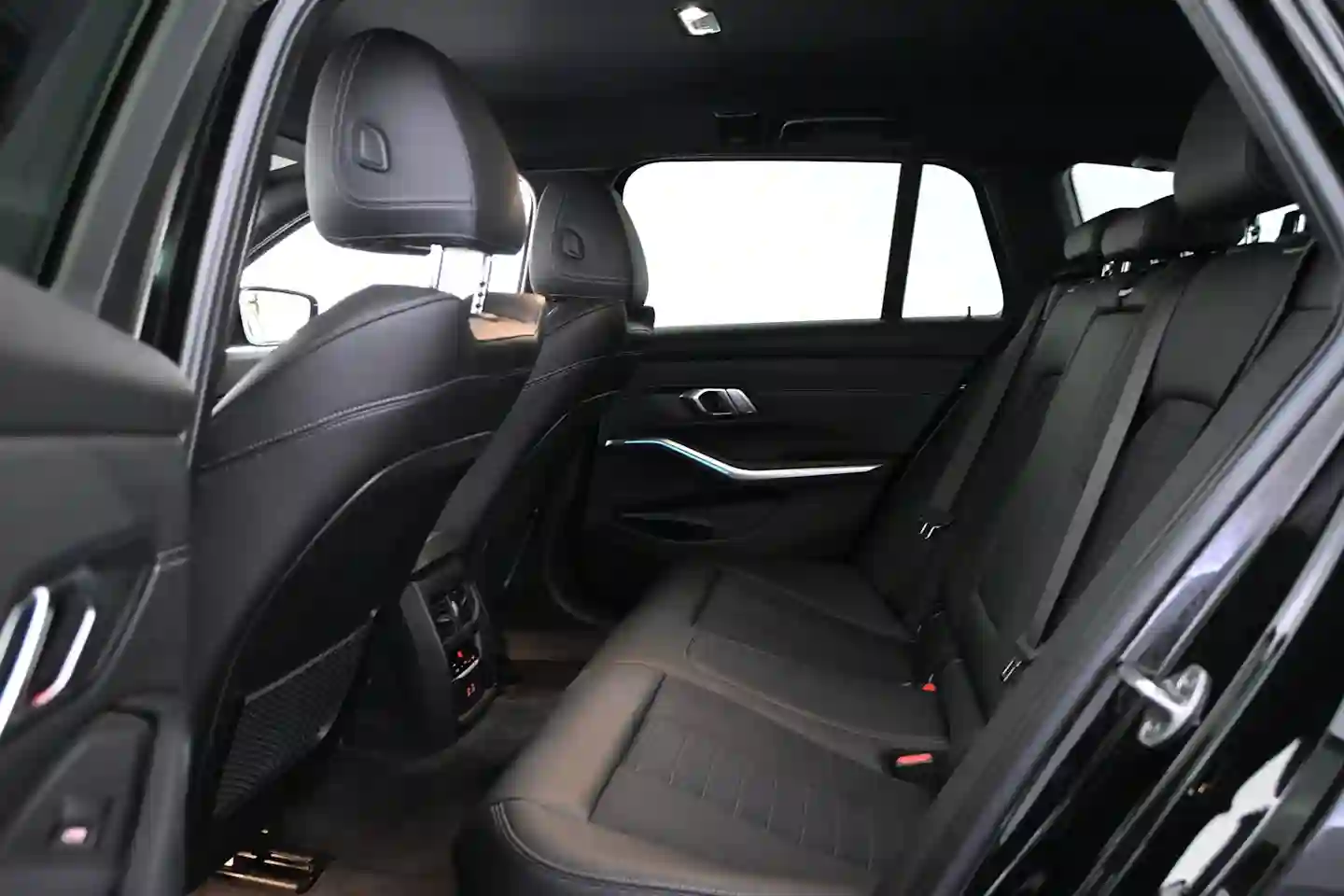 Car Image - 5M6QSCl4VVsQgaSOxDq1l2