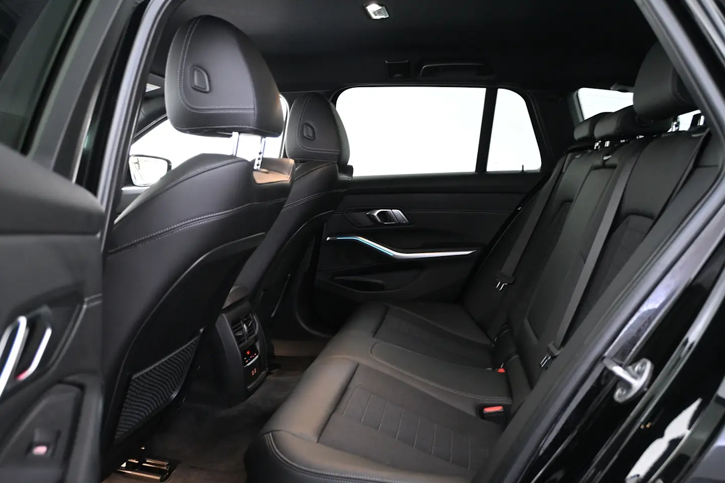 Car Image - 5M6QSCl4VVsQgaSOxDq1l2