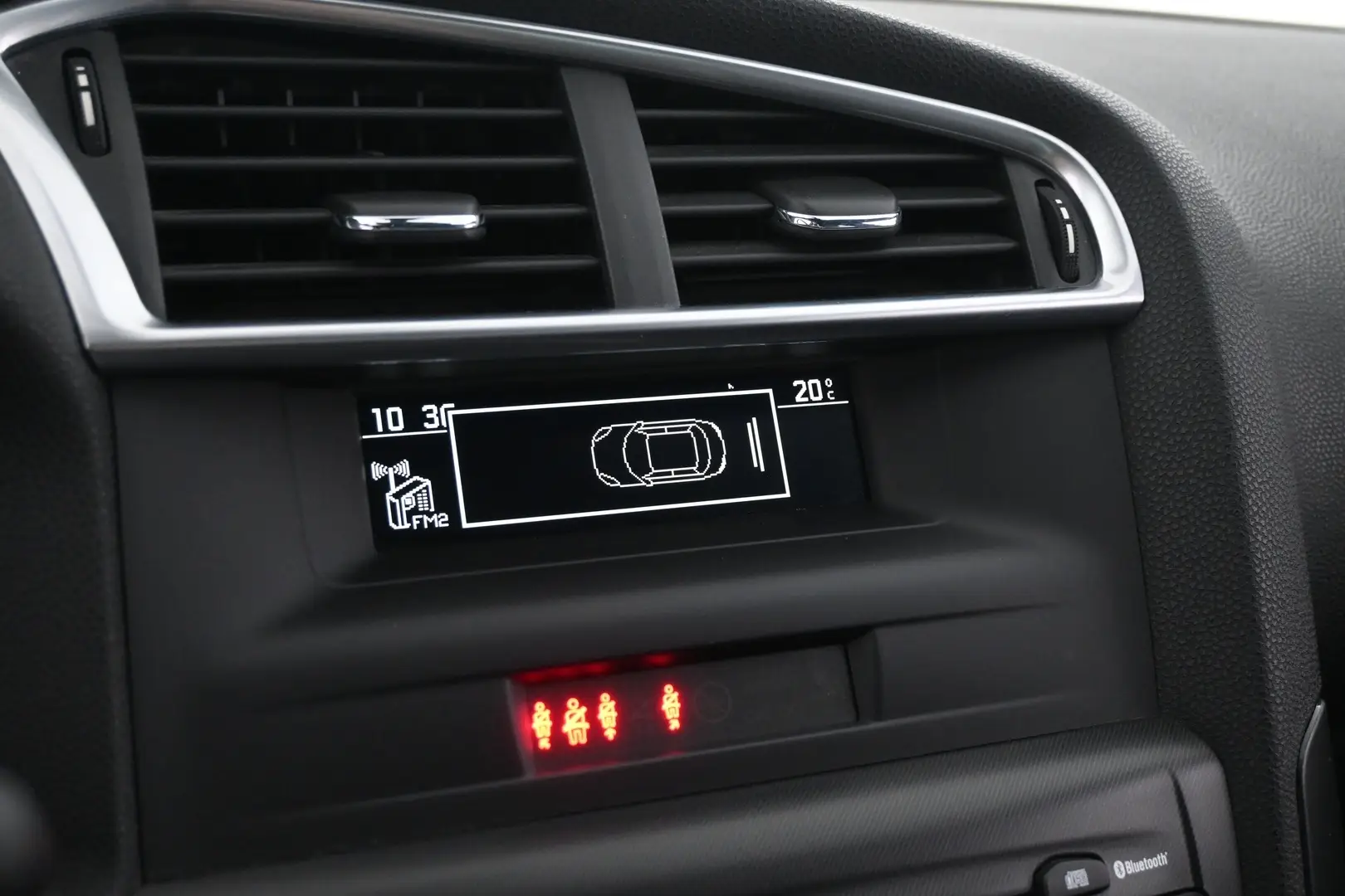 Car Image - 2asm22Y6d2rcJPq2llw8tb