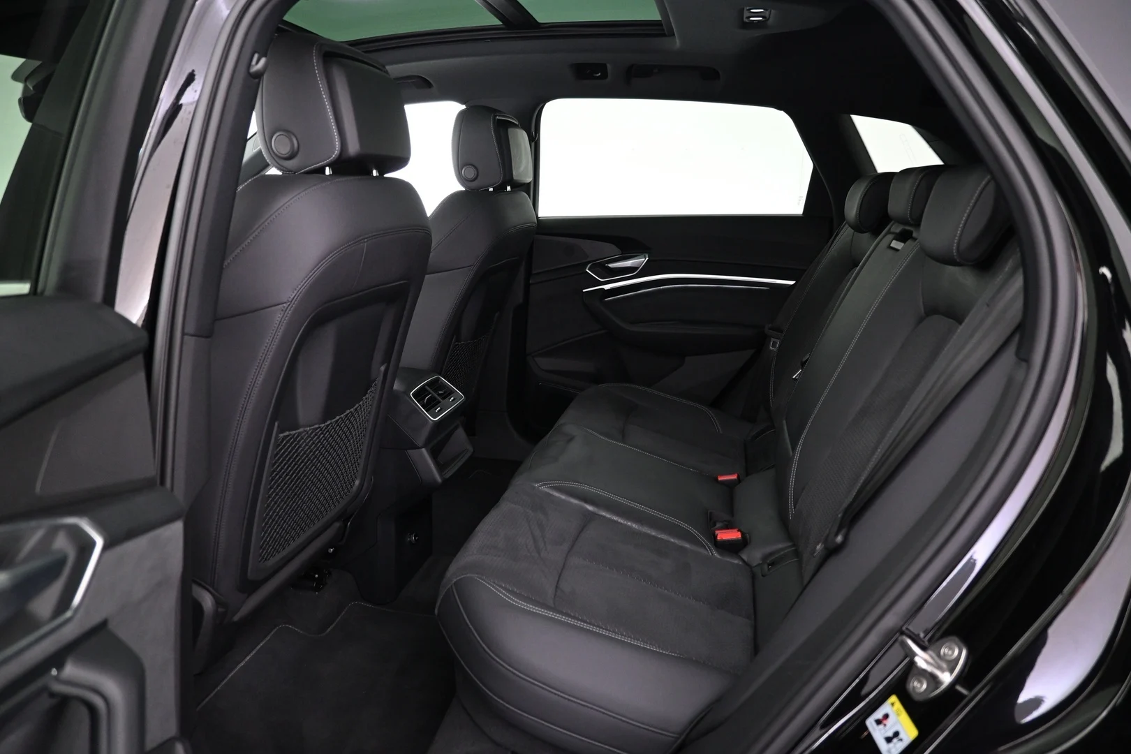 Car Image - j4MOEiYWG9vehRUY2Xqvm