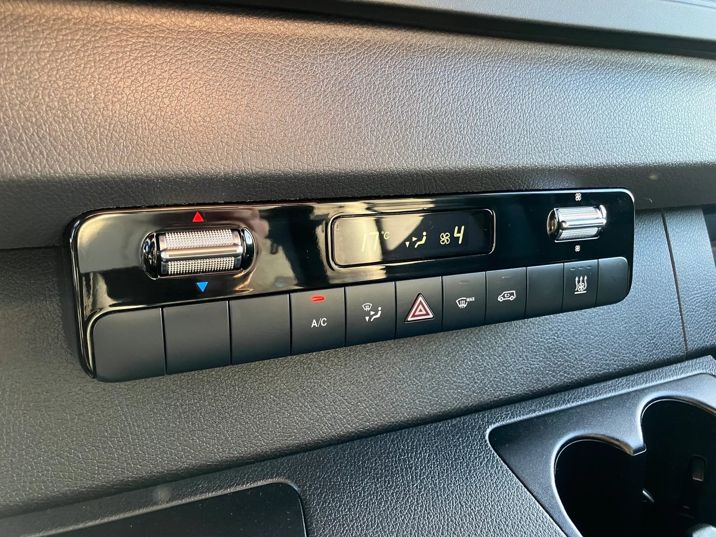 Car Image - 4wXPbnhcNEP5nSBWOBMxF5