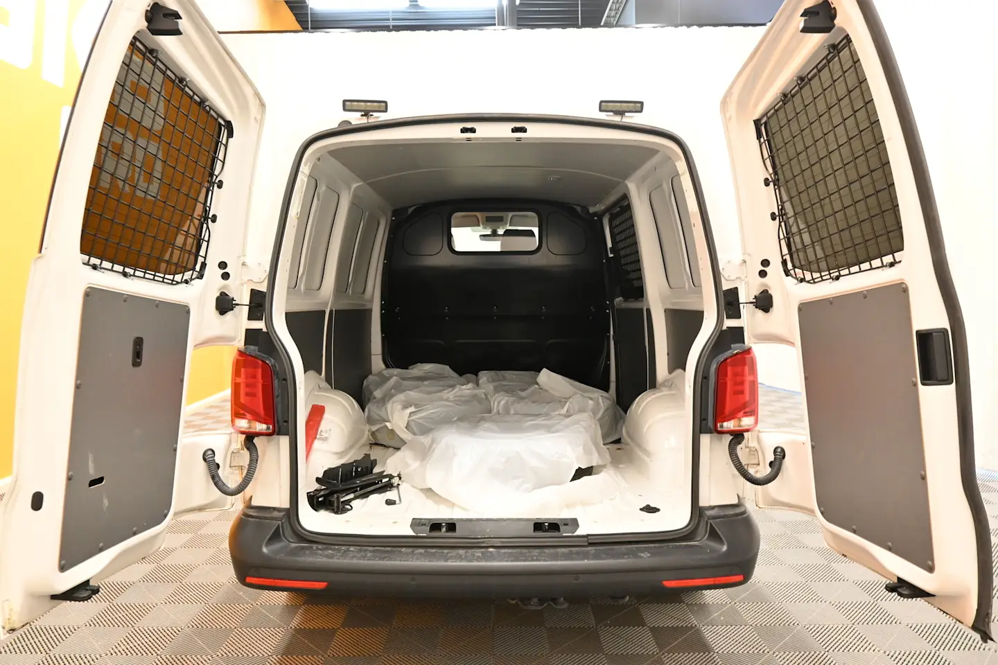 Car Image - 1ON2xgmAH5nCTW3WzowNAT