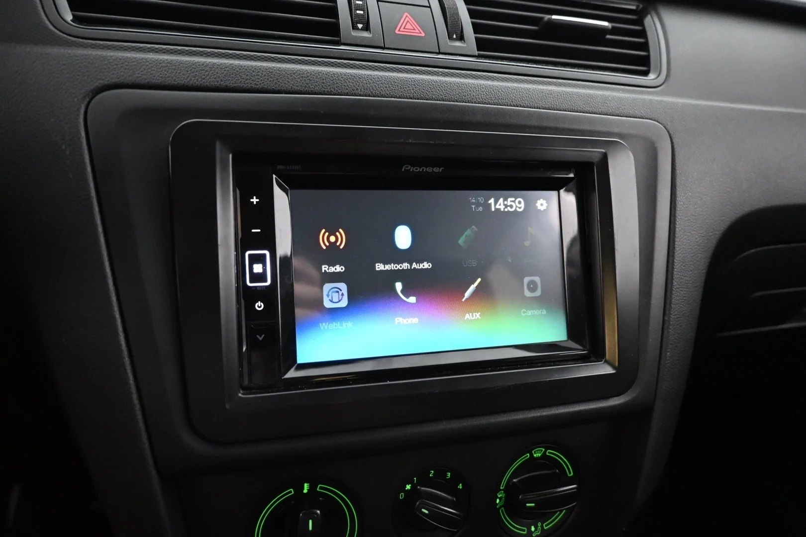 Car Image - 2EeDA5jOZG2oAd7uQ6SwdX