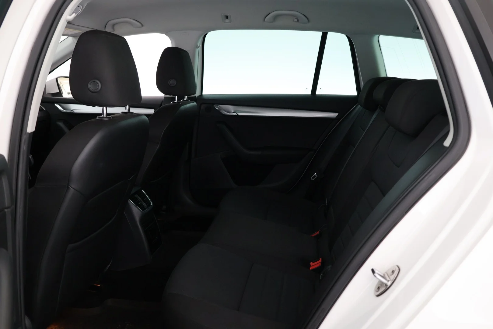 Car Image - 5ekB0ufms4yAJPWe50Z1uF