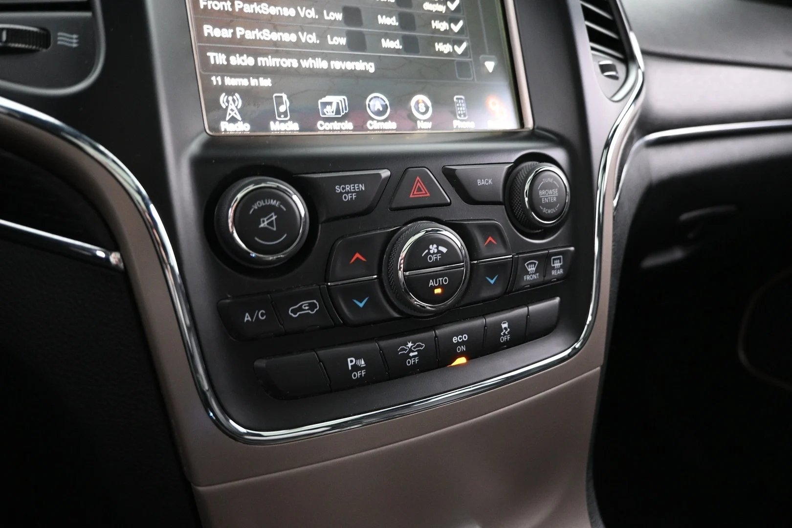 Car Image - 5iw0nYENXqyNLcggbStRZt