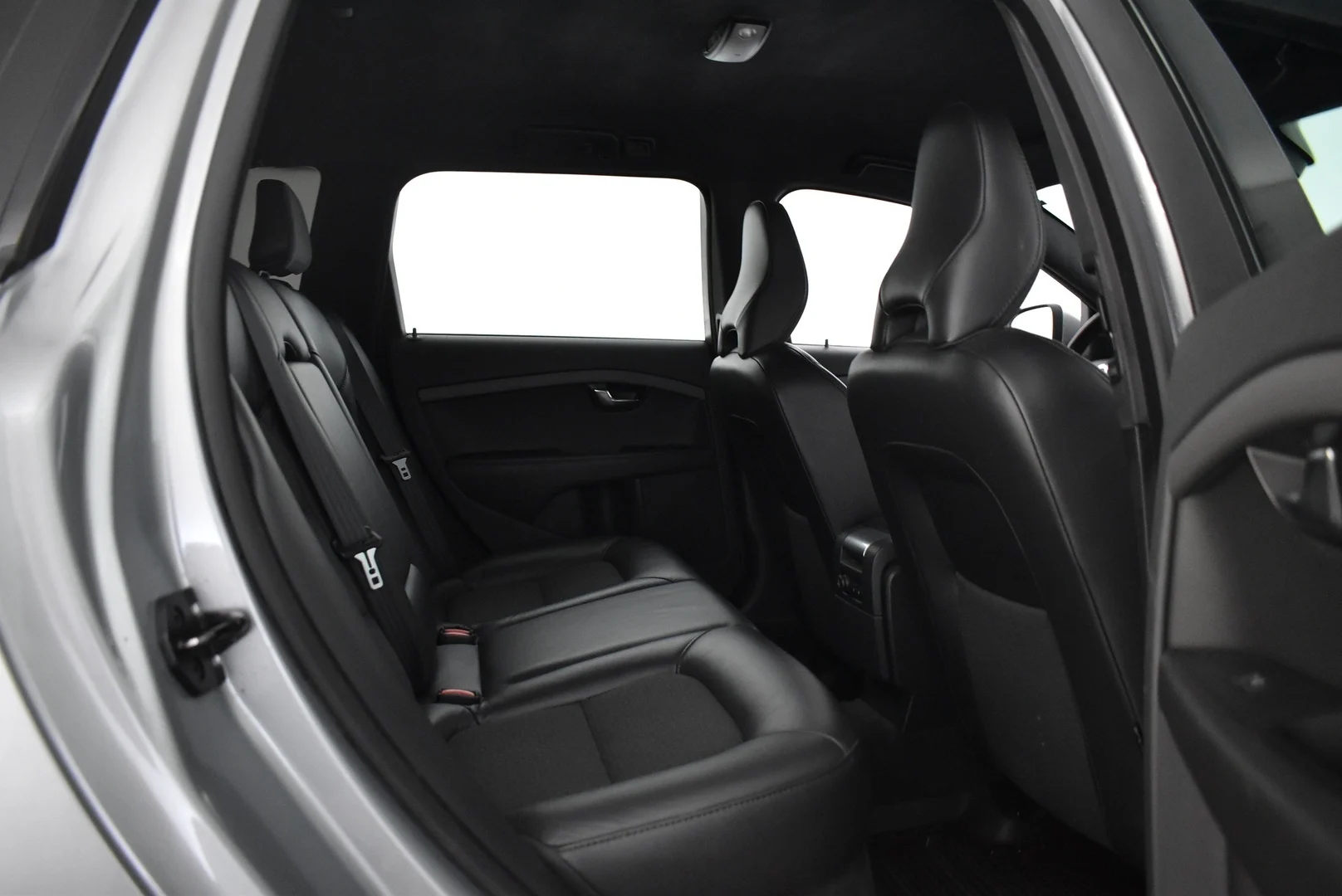Car Image - 3uHdg8DNfKtLS3vcfZwMd4