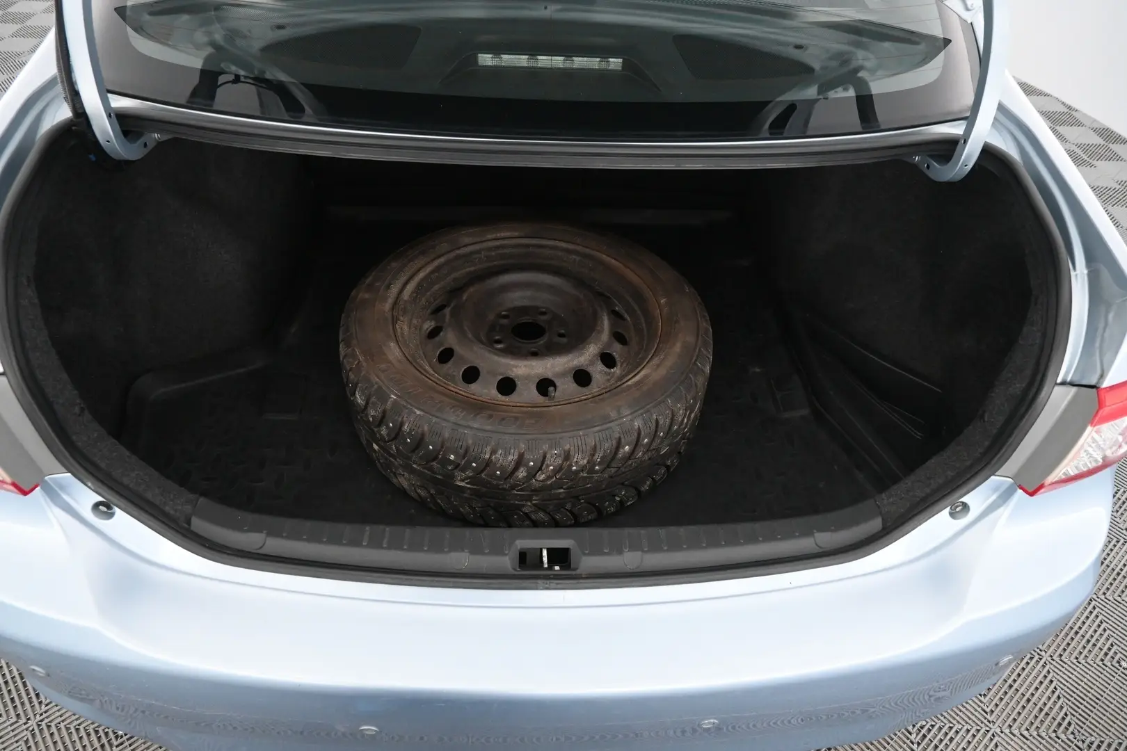 Car Image - 4KSGR1zYigP0wMBDt2UiVh
