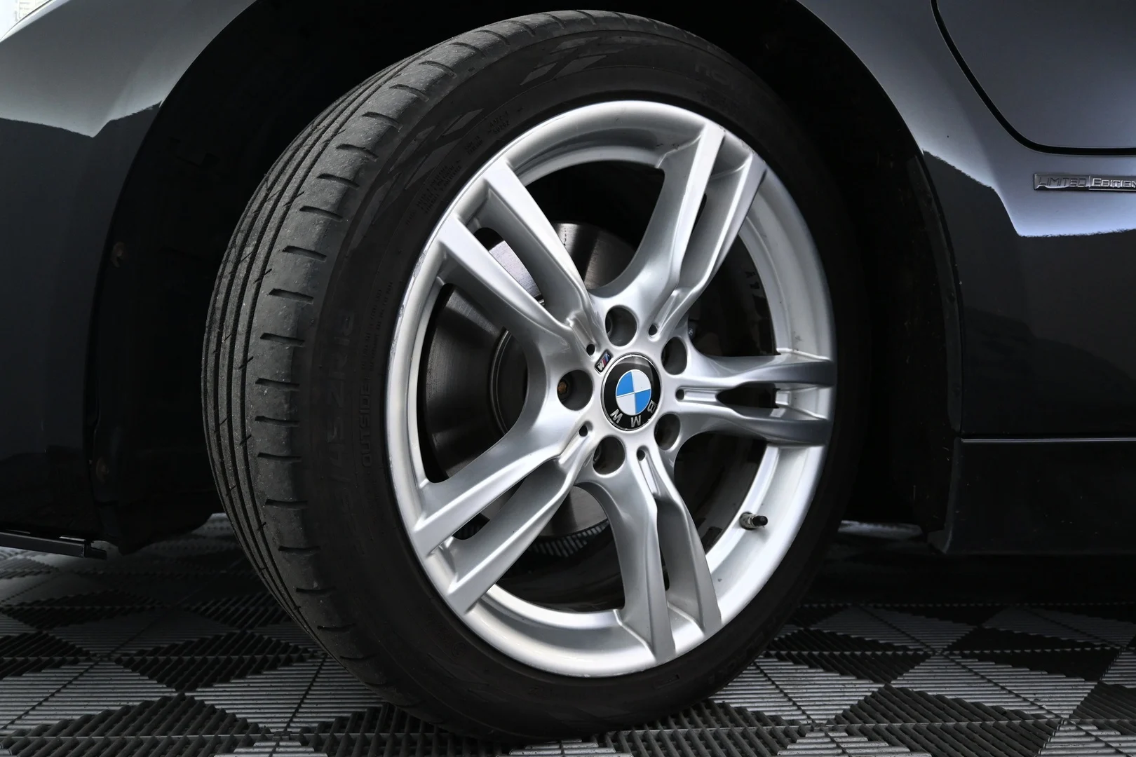 Car Image - 1Hh4QJrGmNWHUKO8SHXXWT
