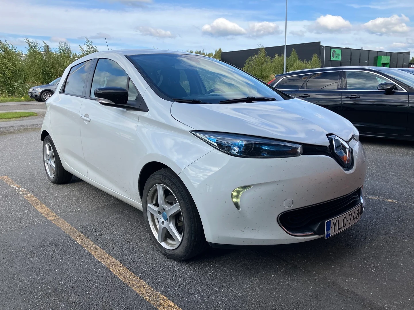 Car Image - 4A4Dy0LdReJDOYafufHFgC