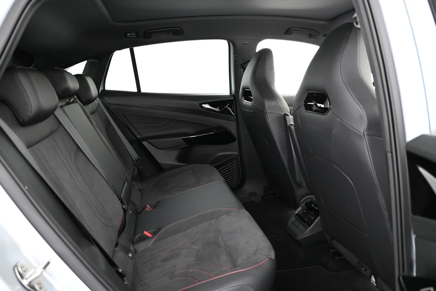 Car Image - 72LUiH8MKy1o8jcvLHKxrc