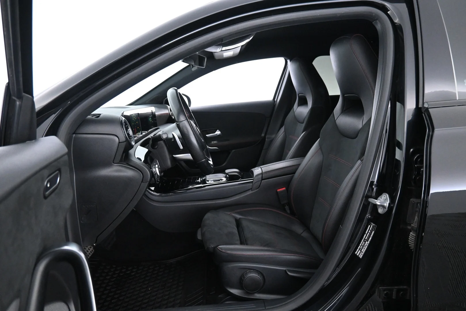 Car Image - 7dwYoAlINHgoCMY7YpTJlS