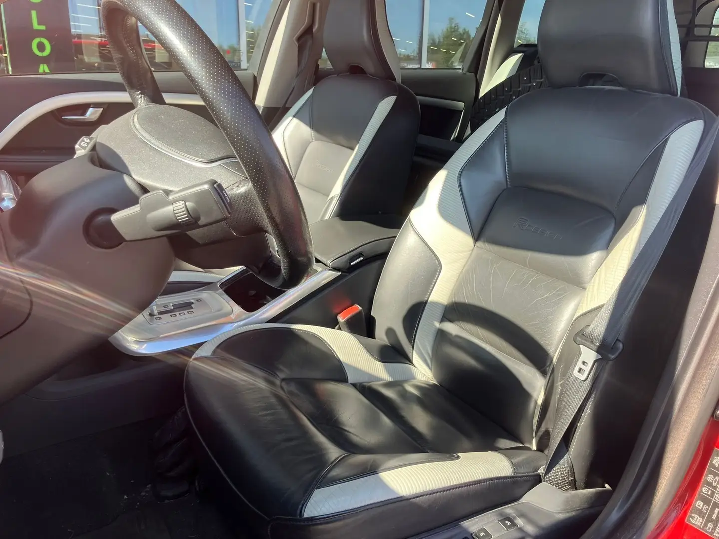 Car Image - loXMVxXNYfpdl15HujUSy