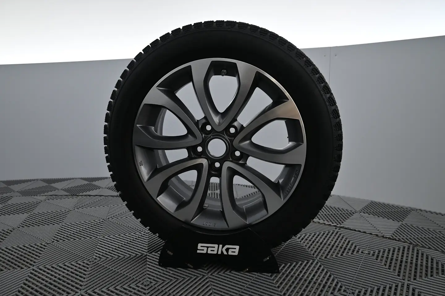 Car Image - 5zDHIYtD5Xn496zr3VTKv6