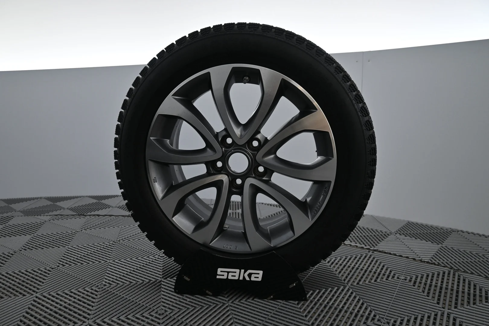 Car Image - 5zDHIYtD5Xn496zr3VTKv6