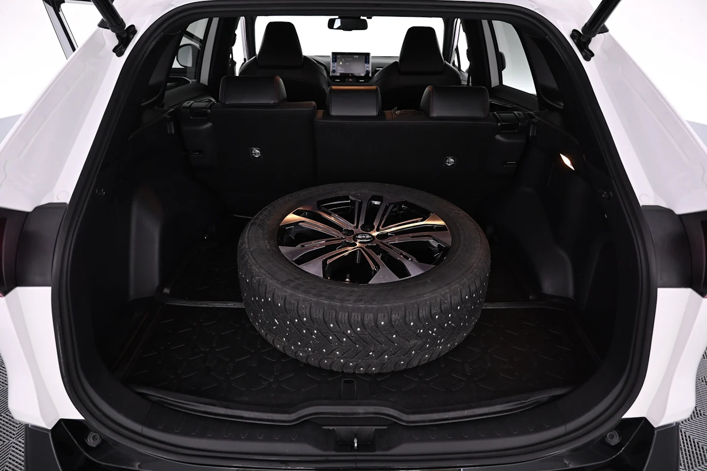 Car Image - 7GgM3ZbW7DEZMdPpAQYjLc