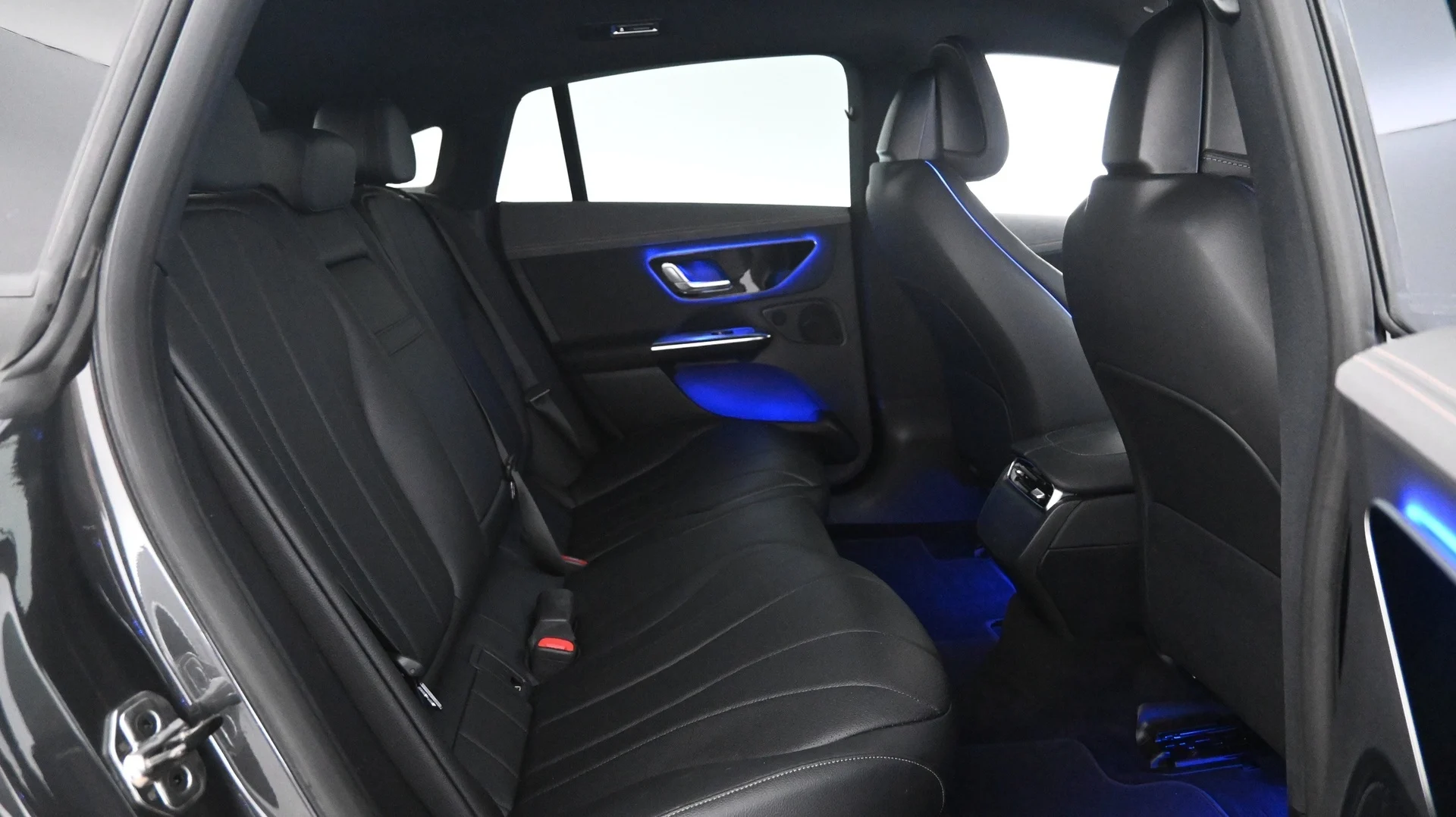 Car Image - 5dJ5UMLZGEVngiMSHB59Mq