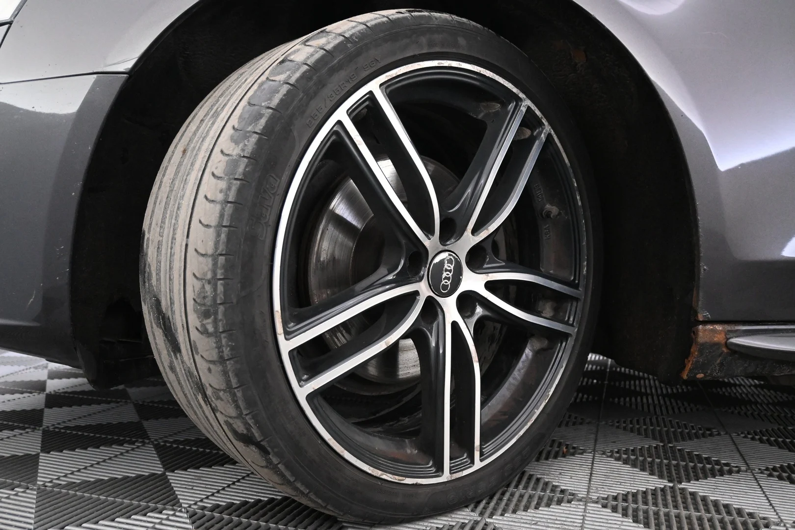 Car Image - 4pQicTjzYQ6qM6nzrv2pdI