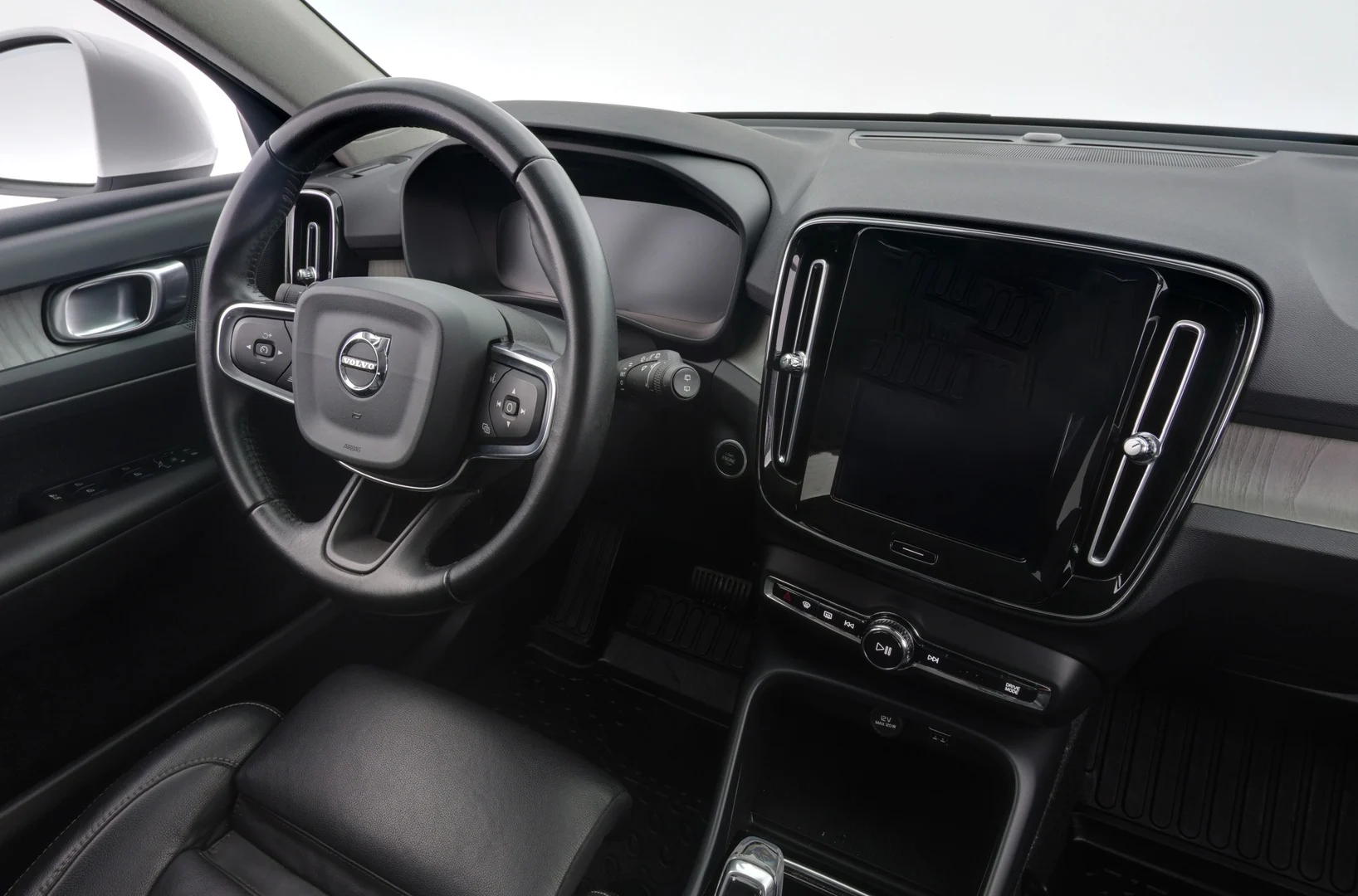 Car Image - 364Ii2QqmYt4E0XytHaLyq